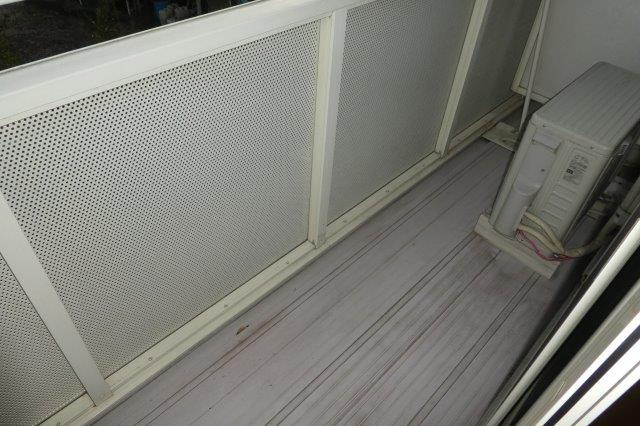 フリーデモリヤAのバルコニー