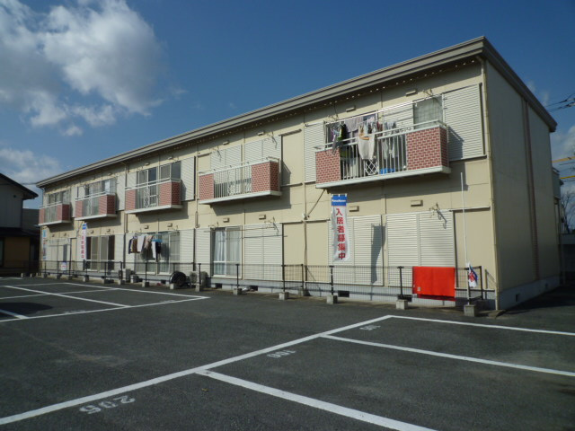 総社市中央６丁目のアパートの外観