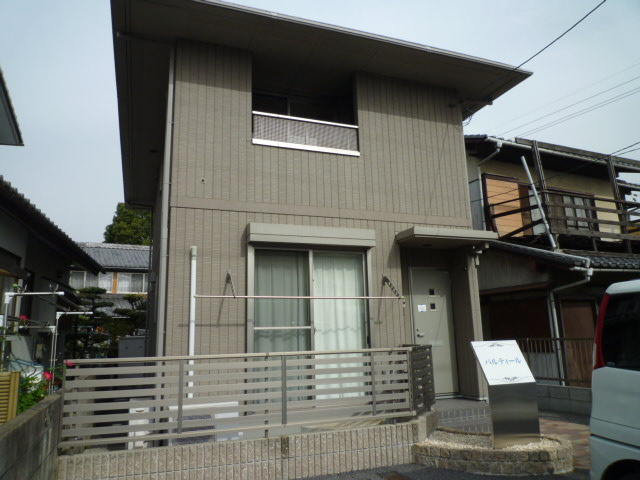倉敷市西中新田のアパートの外観