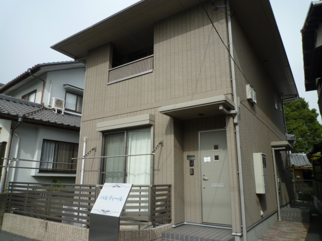 倉敷市西中新田のアパートの外観