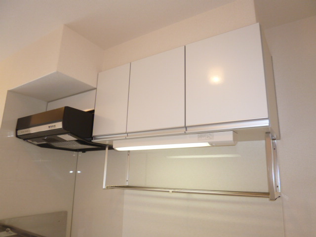 グランソレイユのキッチン|キッチン上収納