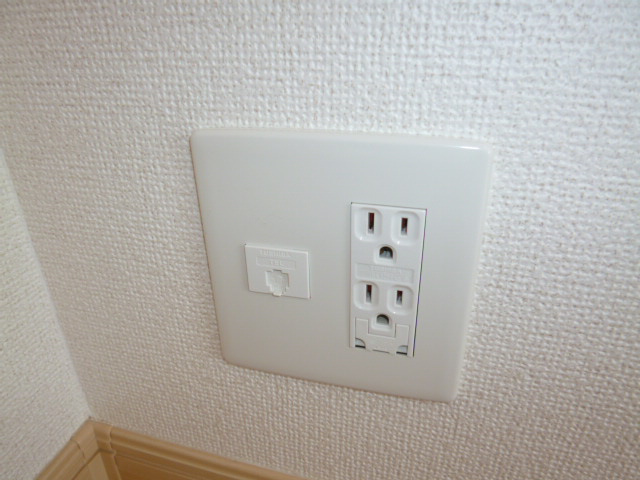 倉敷市老松町１丁目のアパートの設備|電話モジュラー