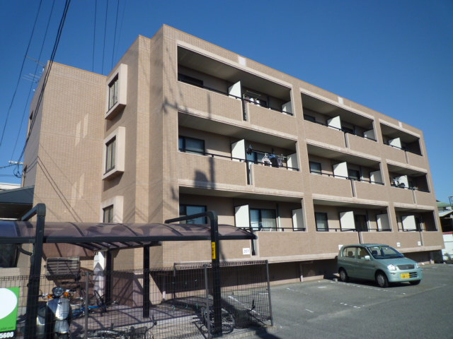 総社市溝口の賃貸マンションの外観