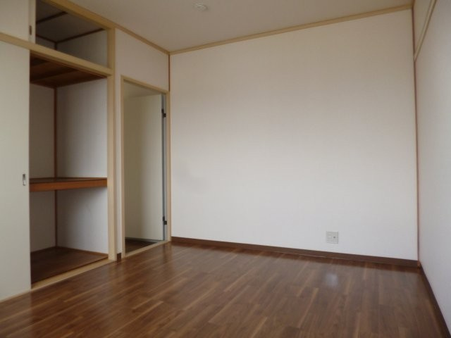 サンビレッジブライトＡの洋室