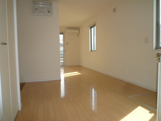 ヴィラガールの洋室|洋室