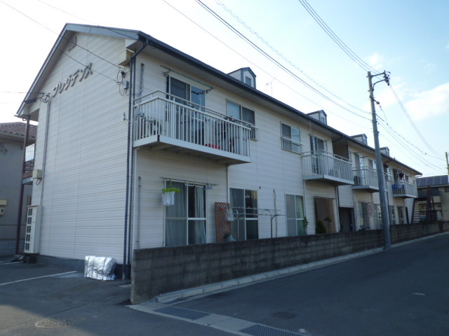 倉敷市西中新田のアパートの外観