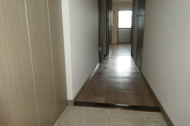 ヴィーブルピアの玄関