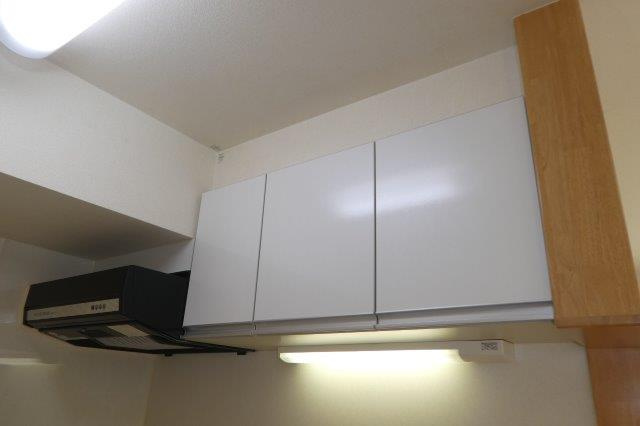 サンリットのキッチン|キッチン上収納