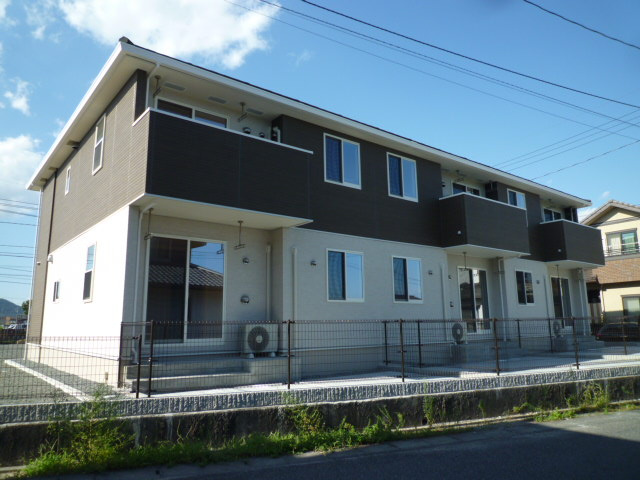 総社市真壁のアパートの外観