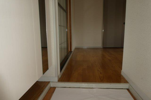倉敷市新田のアパートの玄関