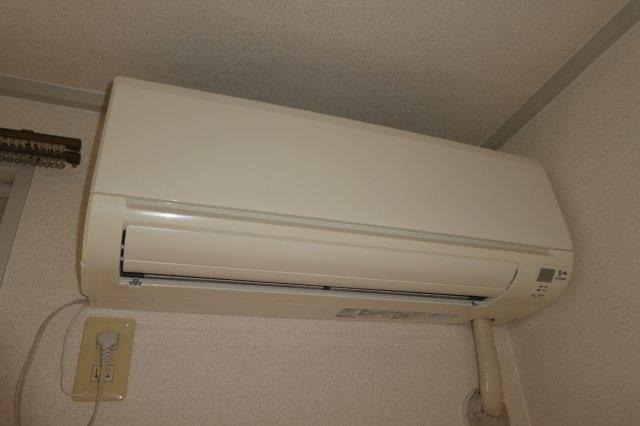 倉敷市新田のアパートの設備|エアコン