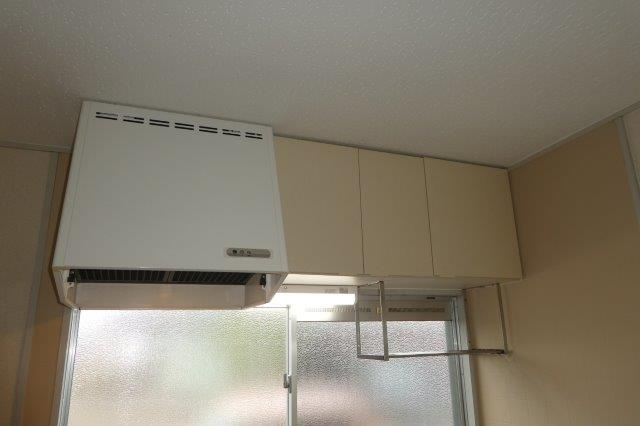 倉敷市新田のアパートのキッチン|キッチン上収納