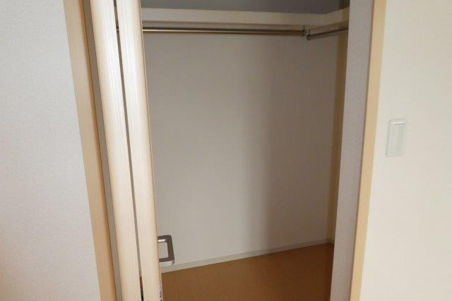 フォーラル真の収納|ウォークインクローゼット