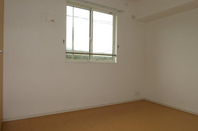 フォーラル真の洋室