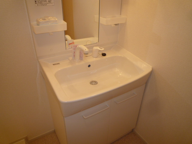 フォーラル真の独立洗面台|シャンプードレッサー