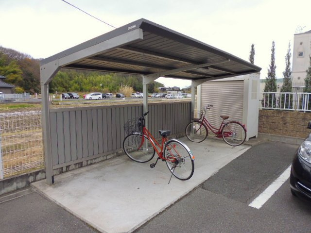 倉敷市福島のアパートのその他共用部分|自転車置き場