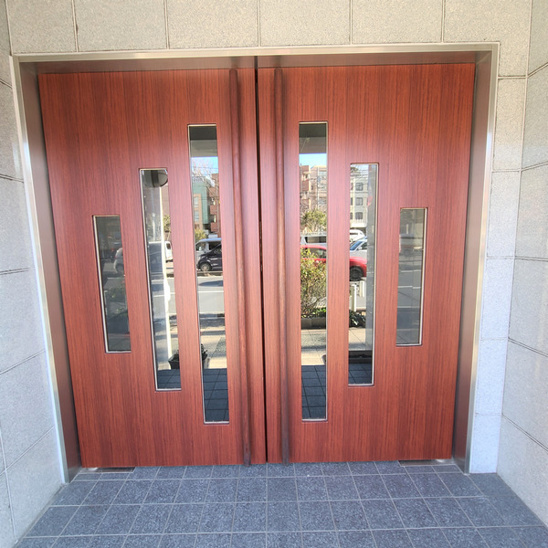 【エントランス】ブルーローズ 