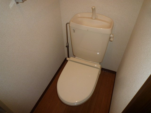 シャーメゾン和Ａのトイレ|ウォシュレットに変更