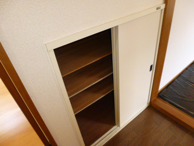 コーポ東町Ａの収納|シューズボックス