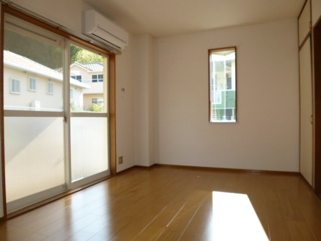 コーポ東町Ａの居間・リビング|洋室