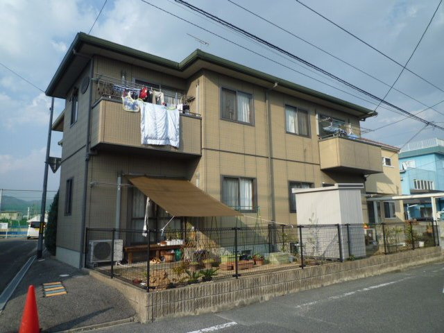 総社市総社３丁目のアパートの外観