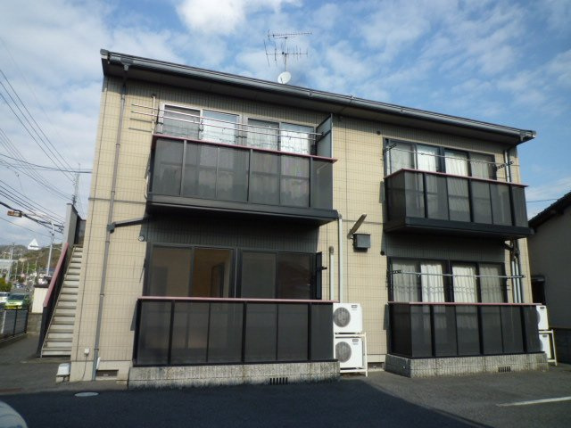 倉敷市西坂のアパートの外観