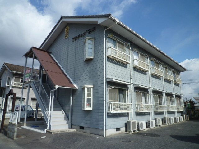 倉敷市徳芳のアパートの外観