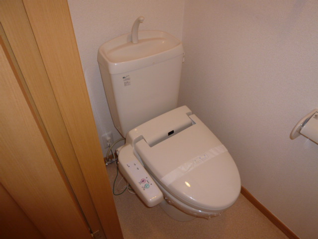 ショコラハウスのトイレ|シャワー付きトイレ