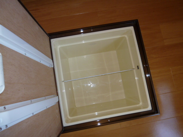 ショコラハウスのキッチン|床下収納