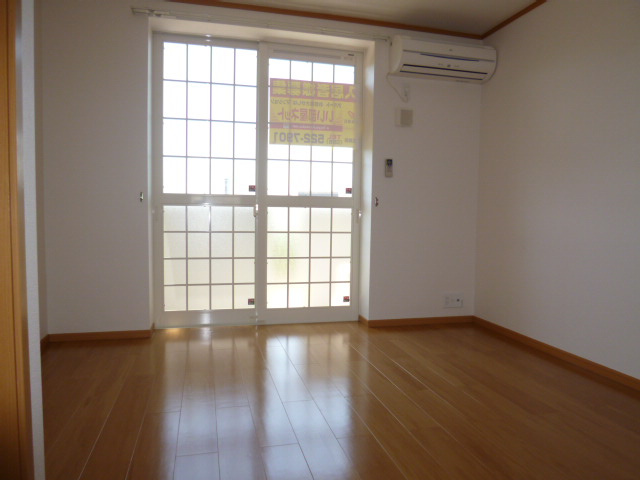 ショコラハウスの居間・リビング|洋室