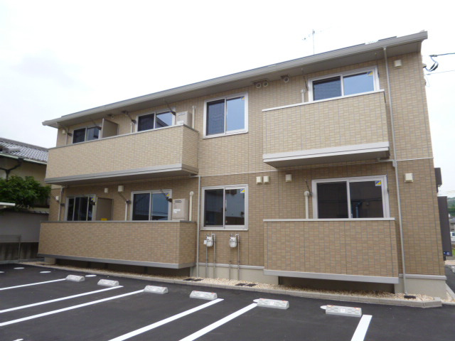 倉敷市連島中央４丁目のアパートの外観