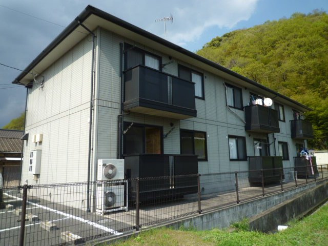 倉敷市福田町古新田のアパートの外観