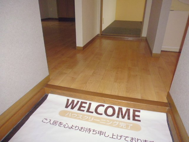 オークス金子Ａの玄関|シューズボックス