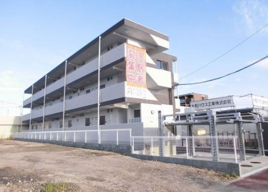 グランリアーレ荒井駅前の画像