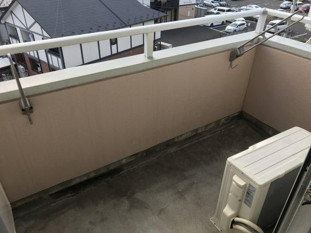 【バルコニー】グレードハイツ長町