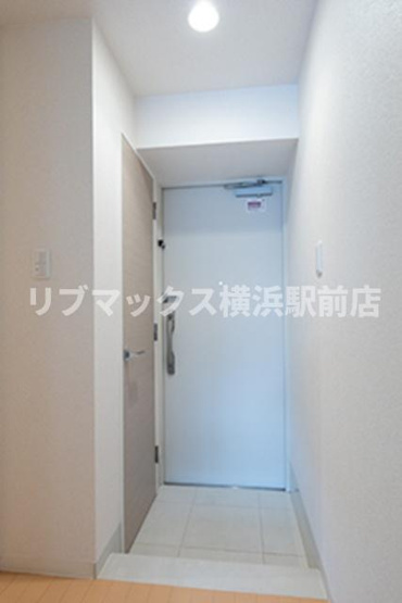 【玄関】ＰＯＲＴＯ　ＰＡＲＴＩＲＥ　ＹＯＫＯＨＡＭＡ