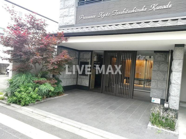 【エントランス】プレサンス京都天使突抜奏