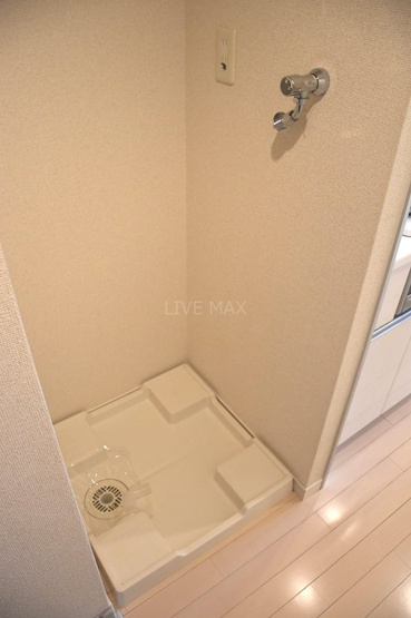 洗濯機置き場※別部屋のお写真になります