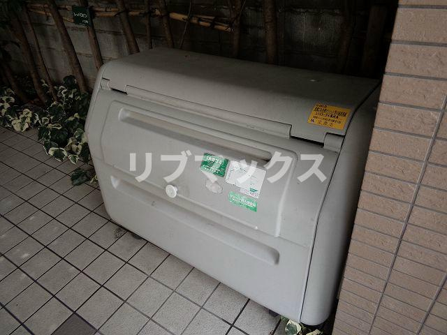 敷地内ゴミ置き場♪