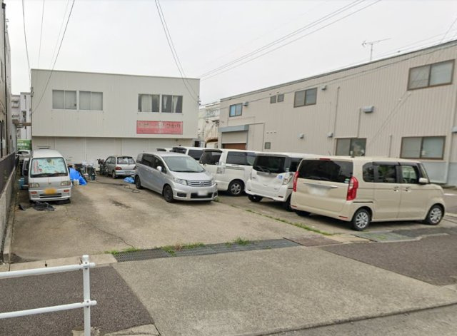 あし原町倉庫付事務所の外観