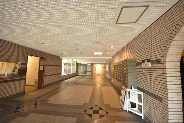 小金井中町マンションのエントランス