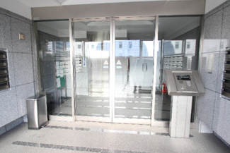 【エントランス】