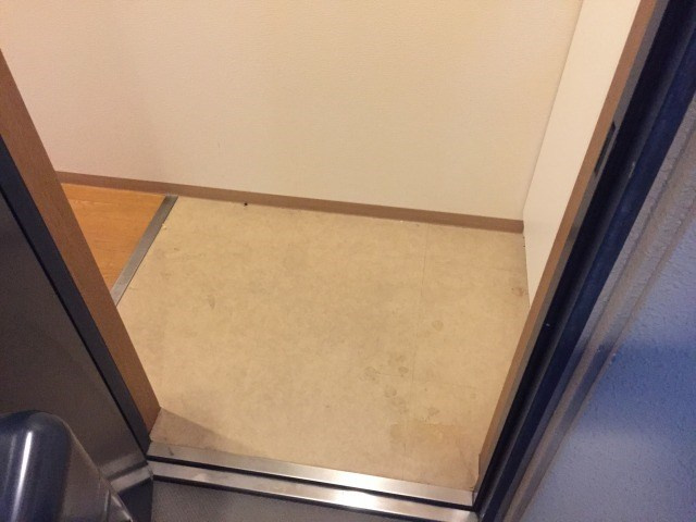 【玄関】