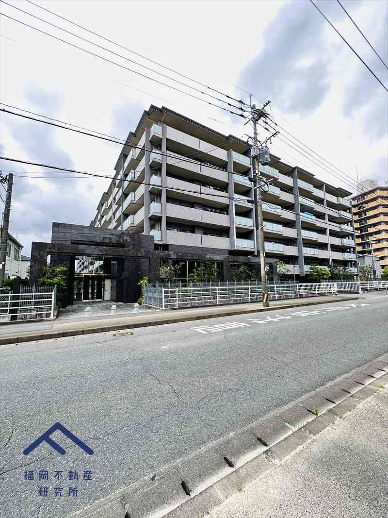 エイルマンション福岡東の外観