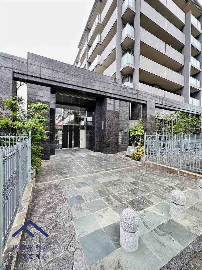 エイルマンション福岡東の外観