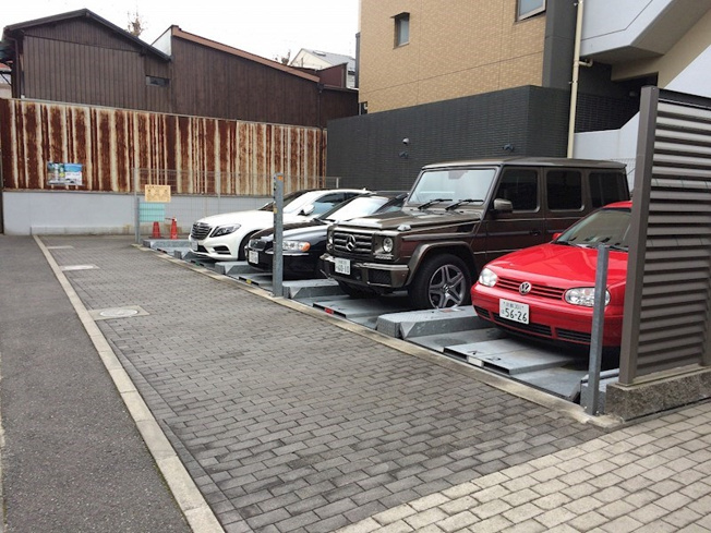 【駐車場】レジディア御所東