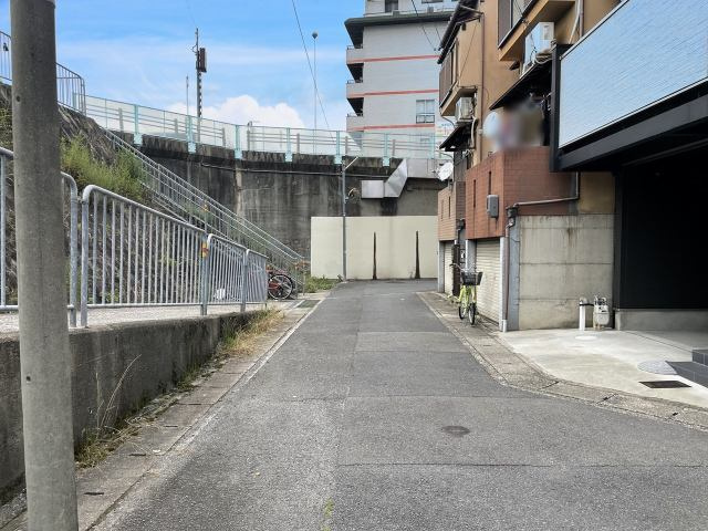 西京極浜ノ本町の前面道路含む現地写真