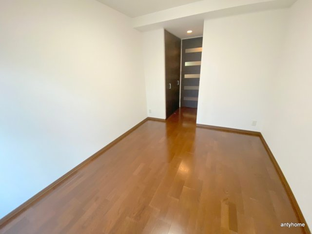 アーバネックス京橋　仲介手数料無料の居間・リビング