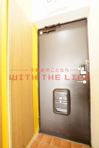 シャロム国分【キャッシュバック対象物件】の玄関|収納もある玄関です