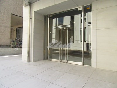 【エントランス】エストゥルース西横浜 